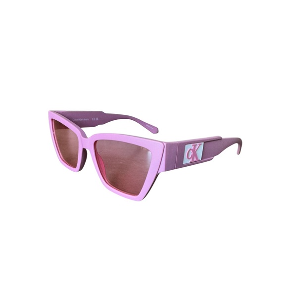 Calvin Klein Matte Pink Cat Eye Sunglasses Brand New with Case Y2K Coastal - Picture 1 of 5